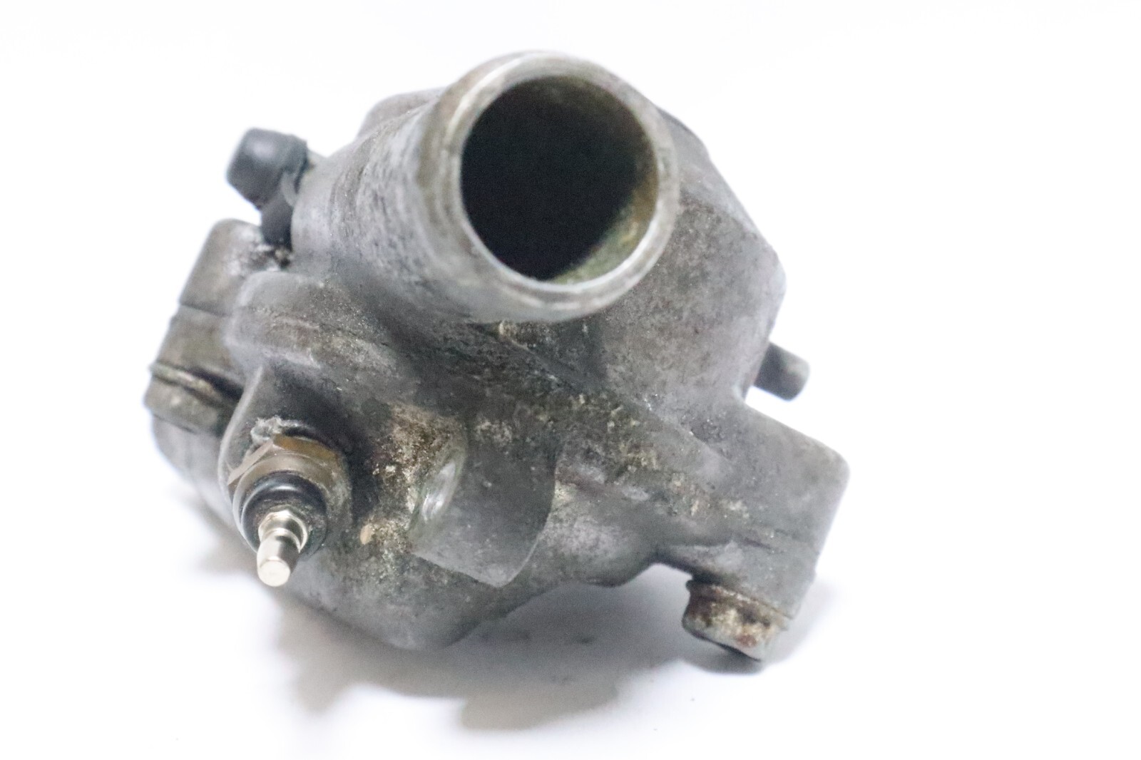 84 85 HONDA VF700 vf 1100 C THERMOSTAT HOUSING - Image 10