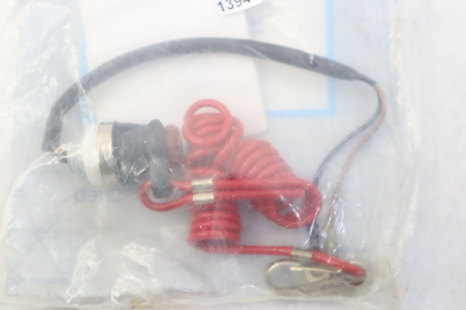 Quicksilver 87-823037A04 STOP SWITCH & LANYARD F2.5 F3.5 2.5HP 3.5HP OEM - Image 3