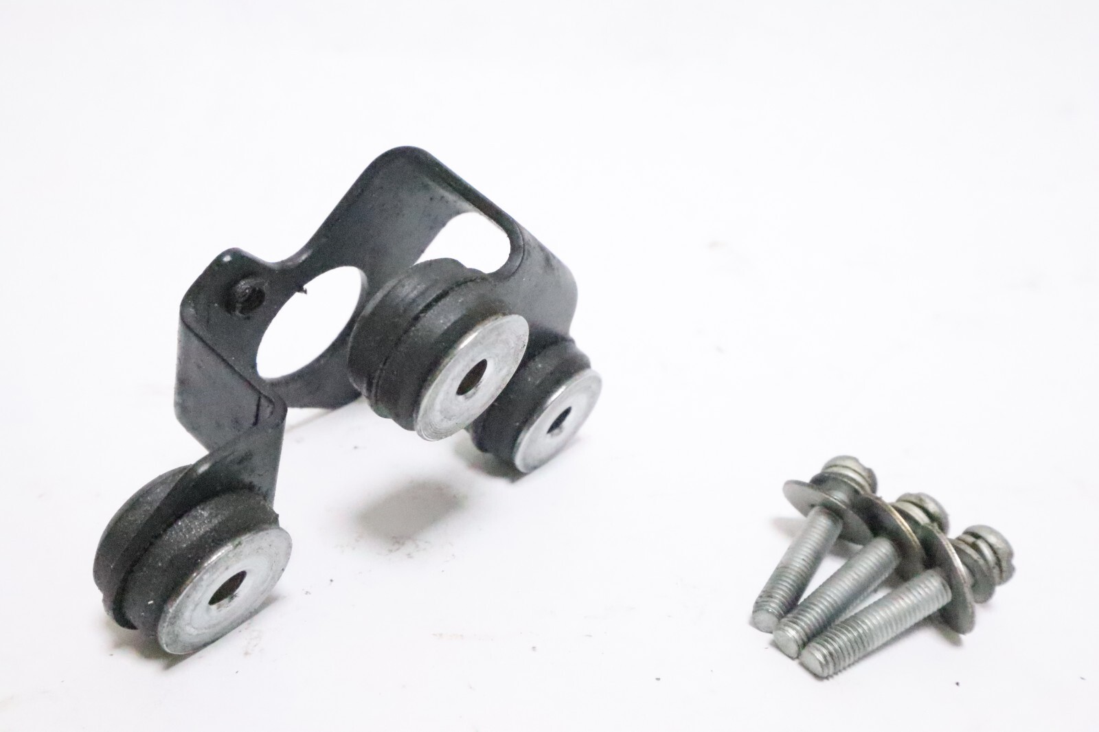 Yamaha 225 250 OX66 outboard HPDIThrottle Position Sensor BRACKET - Image 12