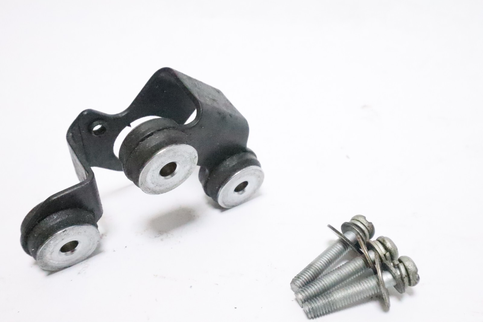 Yamaha 225 250 OX66 outboard HPDIThrottle Position Sensor BRACKET - Image 13