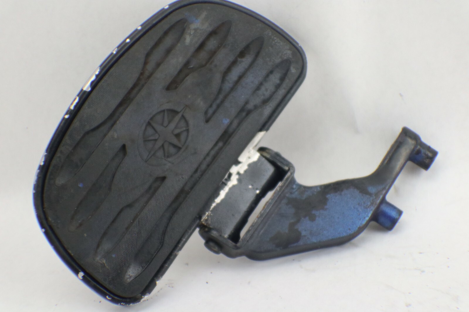 Yamaha Royal Star Rear Passenger Footrest Platform RIGHT 4XY-27440-00-00 99-13 - Image 2