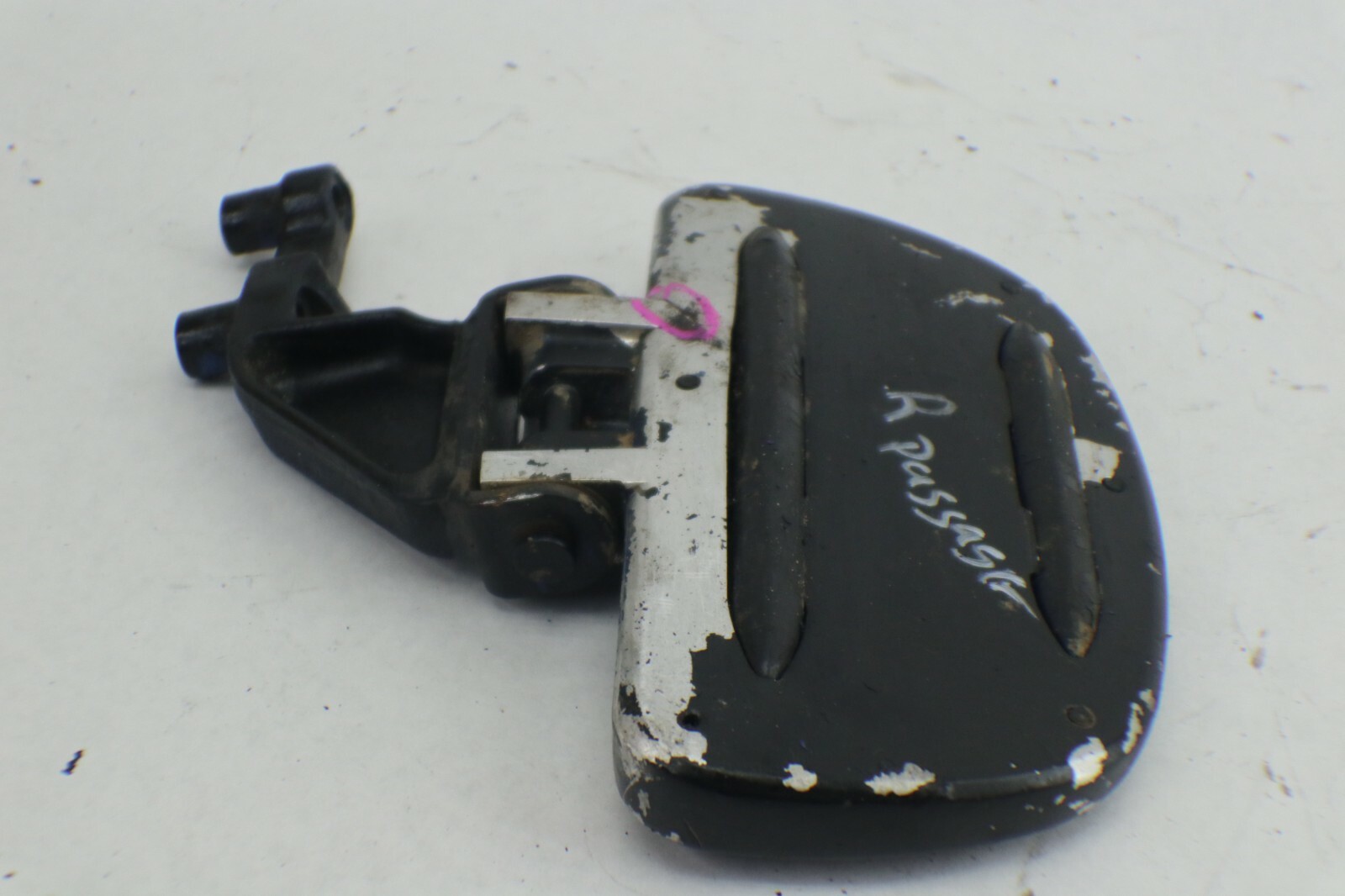 Yamaha Royal Star Rear Passenger Footrest Platform RIGHT 4XY-27440-00-00 99-13 - Image 10