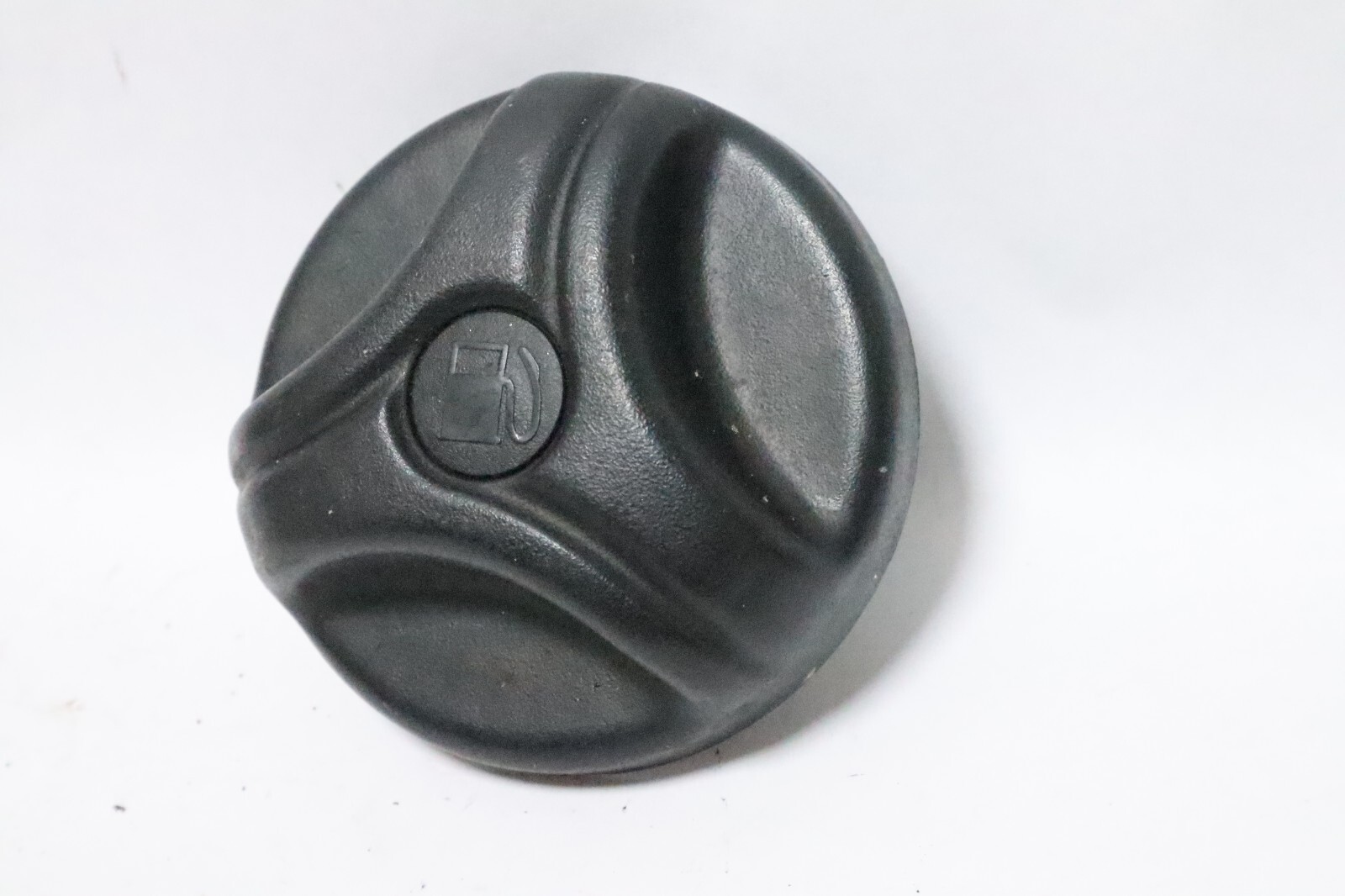 OEM SEA-DOO GAS FUEL CAP 275500132