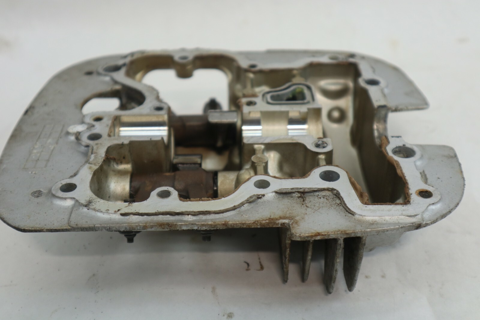 1995-2000 SUZUKI INTRUDER VS800 FRONT CYLINDER HEAD COVER ROCKER ARM ASSEMBLY - Image 8