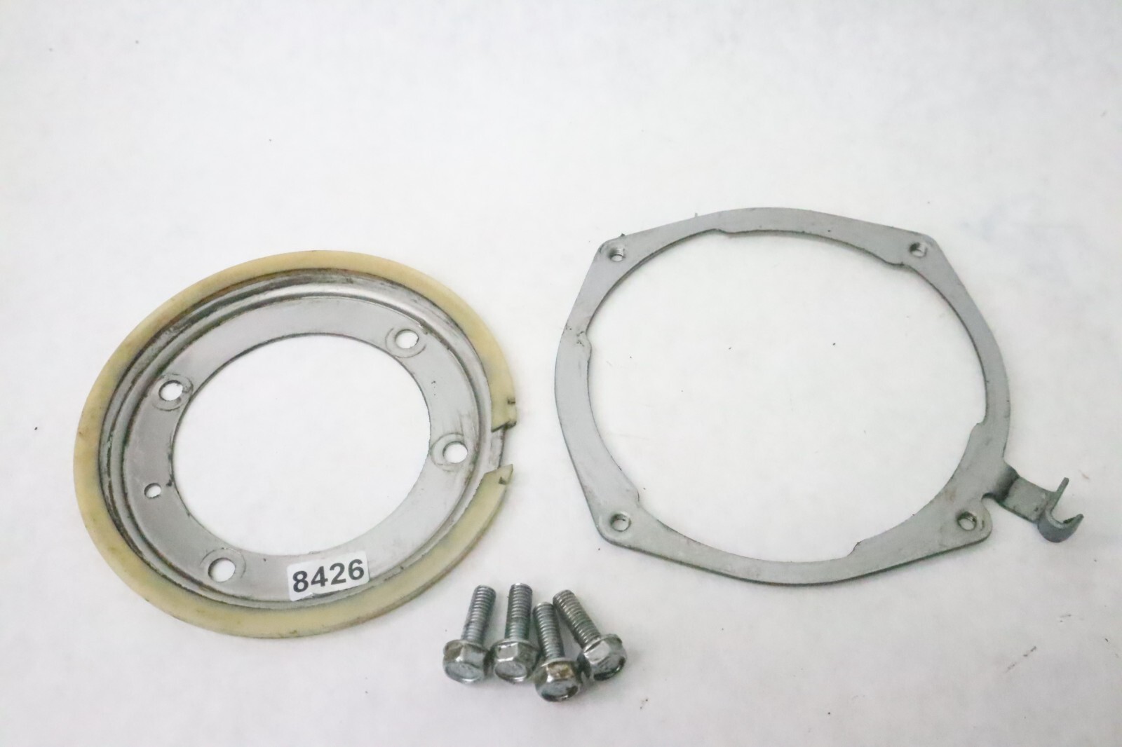1990-1997 Yamaha 25 hp 695-41611-00-94 Retainer, magneto base - Image 2