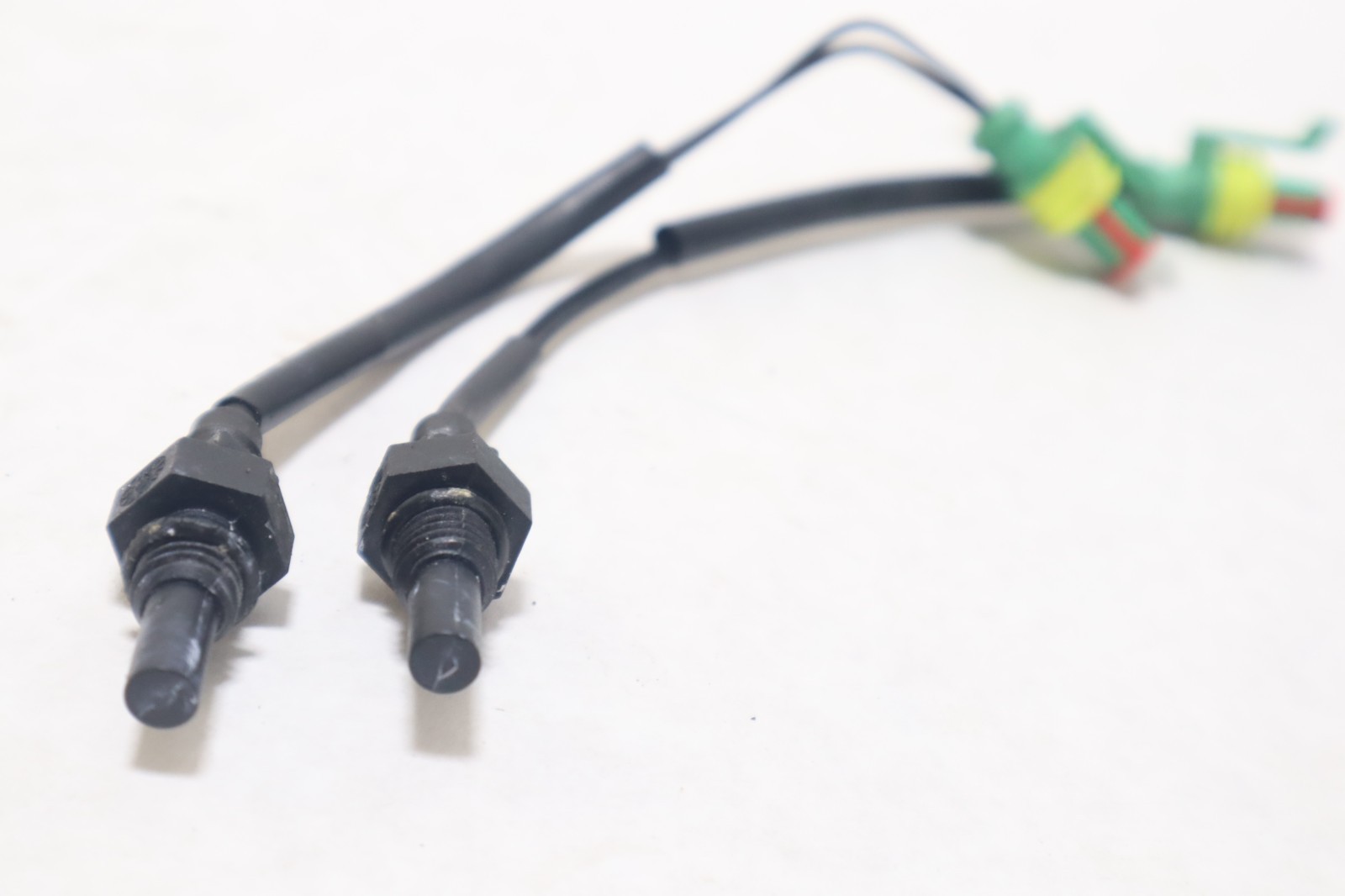 Genuine OEM Evinrude OMC BRP 3011989 E-Tec Engine Temp Sensor ETEC