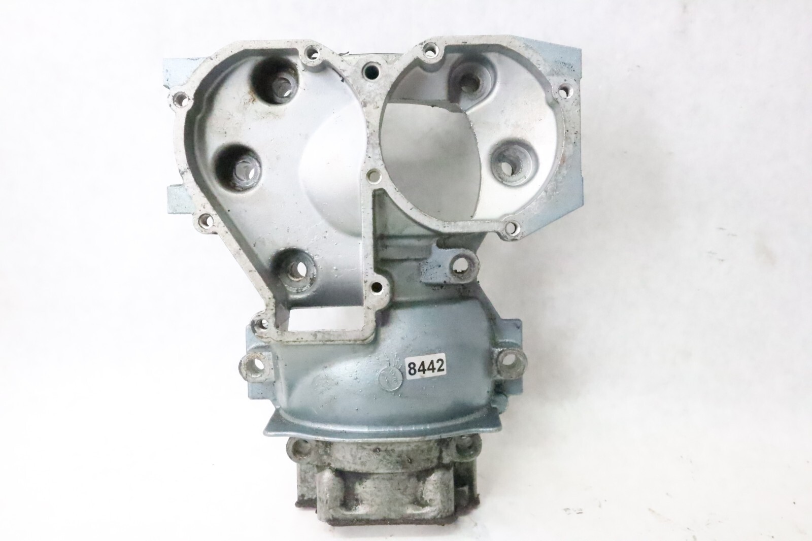 1990-1997 YAMAHA 25 hp OUTBOARD intake side of crankcase 695-15100-02-94