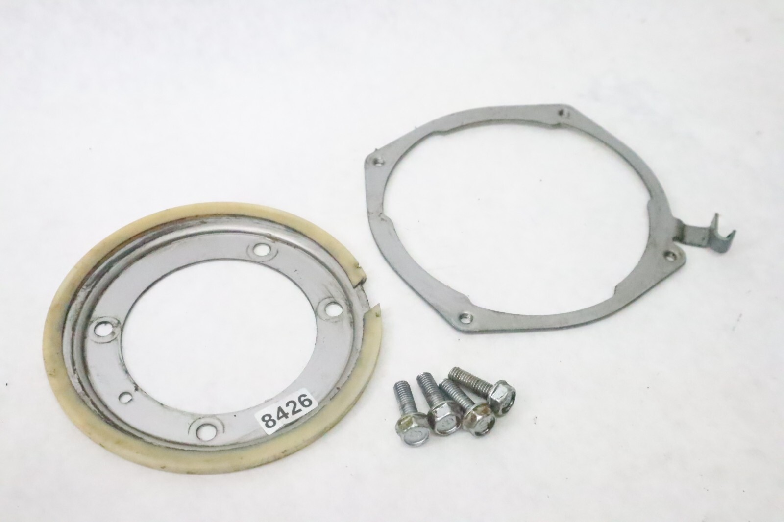 1990-1997 Yamaha 25 hp 695-41611-00-94 Retainer, magneto base - Image 4