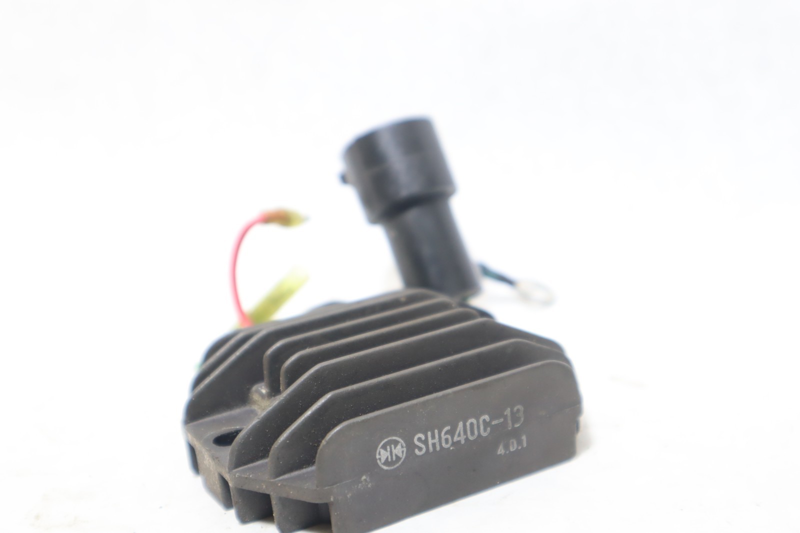 Mercury Outboard 2000 50HP Voltage Regulator 825076 , SH640C-13 - Image 4