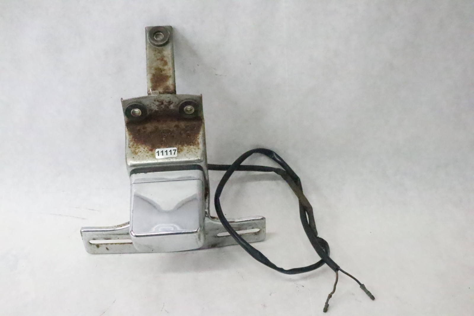92-09 INTRUDER 800 VS800 BOULEVARD S50 REAR BACK FENDER TAG LIGHT BRACKET - Image 3