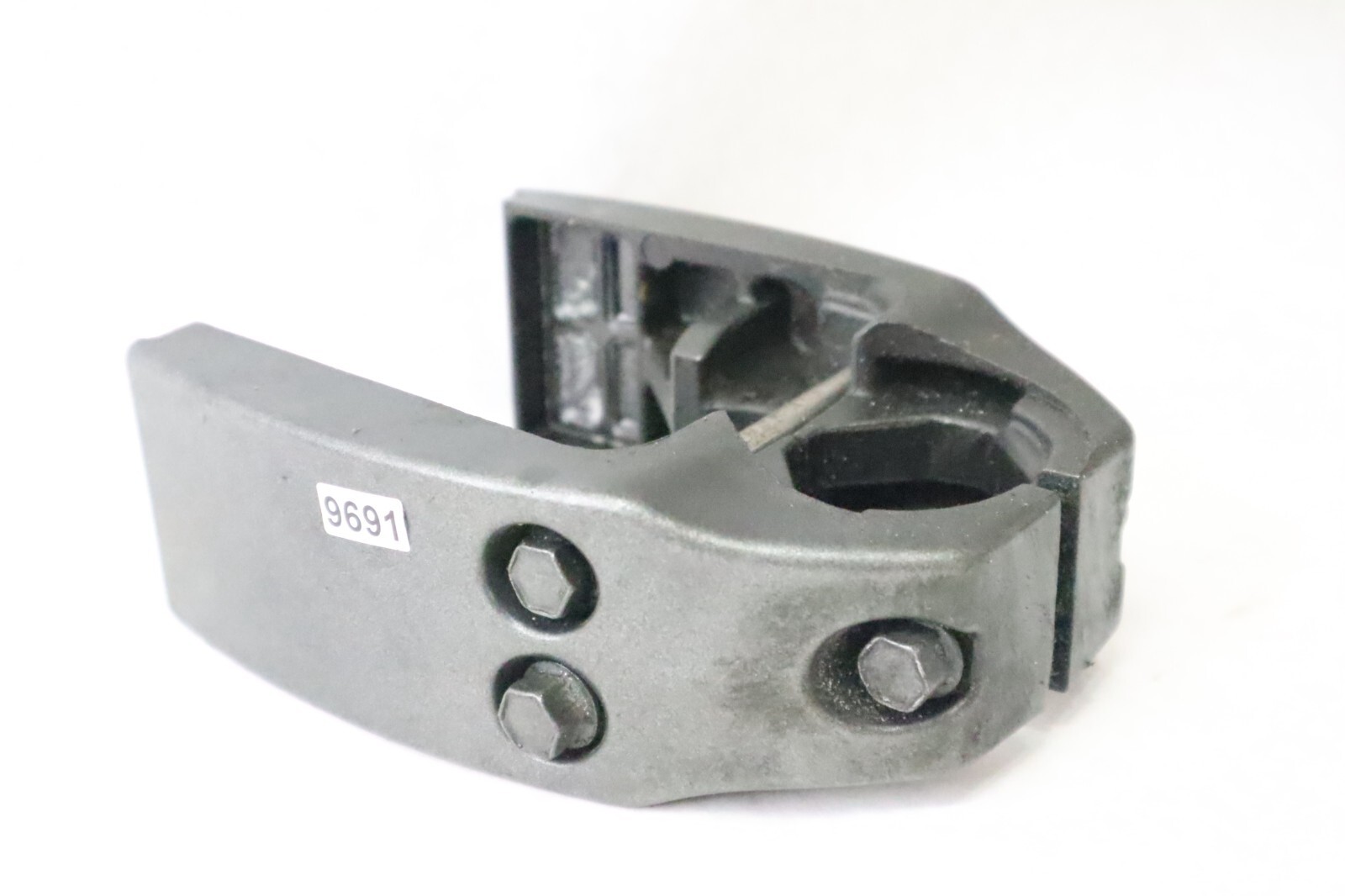 LOWER ENGINE MOUNT SET MERCURY TRACKER FORCE 40-50 HP 2 STROKE 8217812