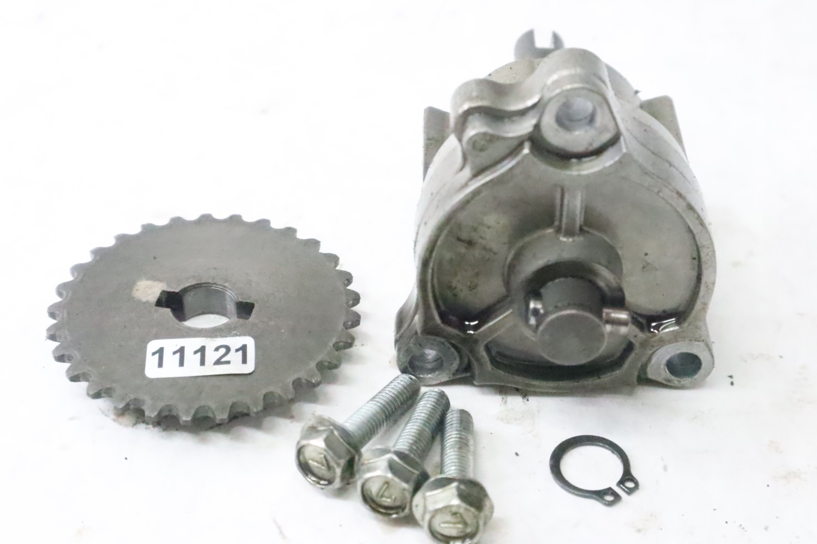 1995 99-04 Suzuki VS800 VS800GLP Intruder OEM Oil Pump Engine - Image 2