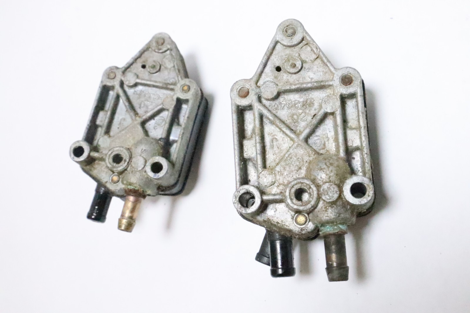 2 lower & upper FUEL PUMP JOHNSON EVINRUDE OMC 0388555 0383765 0382872 0389440 - Image 8