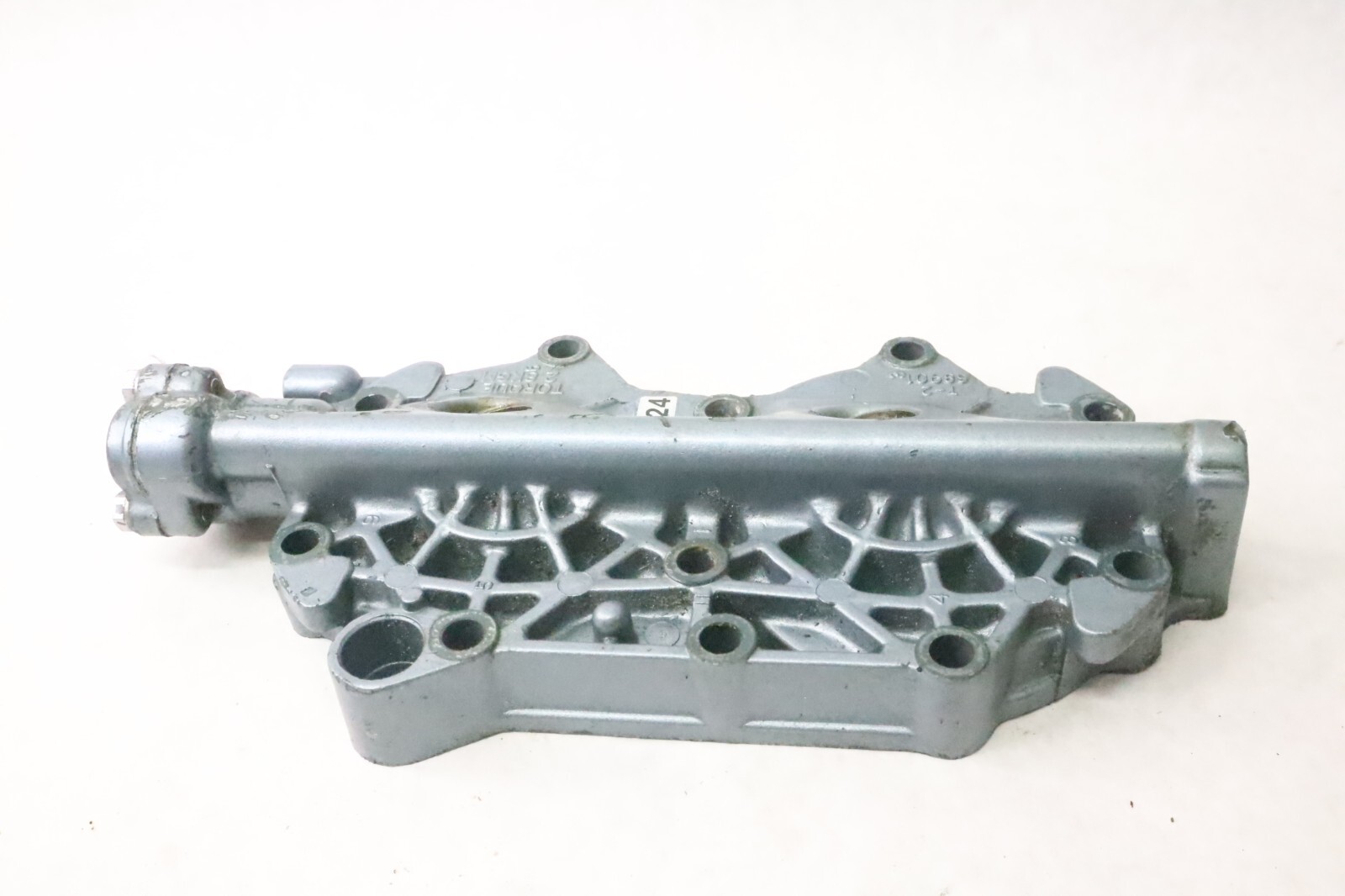 1990-97 Yamaha 25 hp 695-11111-01-94 Head, cylinder 1 Genuine OEM Part - Image 5