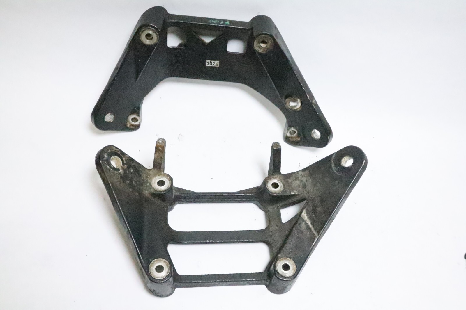Yamaha OEM Engine Motor Mount EXCITER 270 Runner Gp1200 Suv1200 Xl1200 Venture