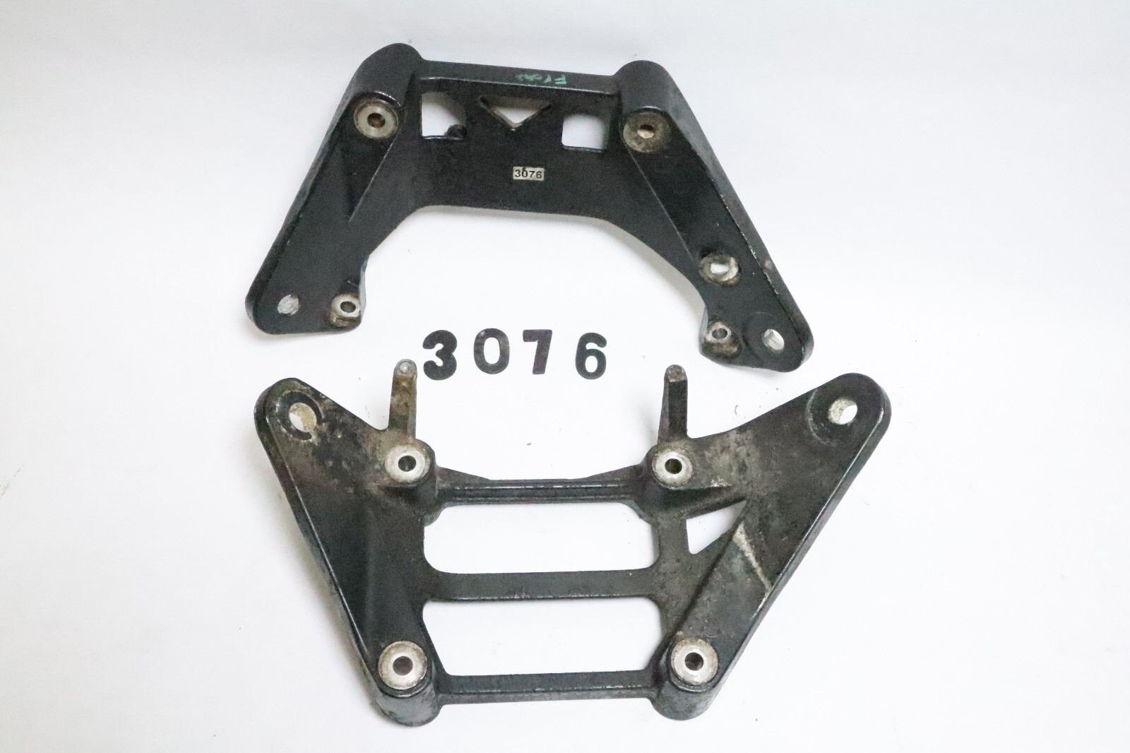 Yamaha OEM Engine Motor Mount EXCITER 270 Runner Gp1200 Suv1200 Xl1200 Venture - Image 2
