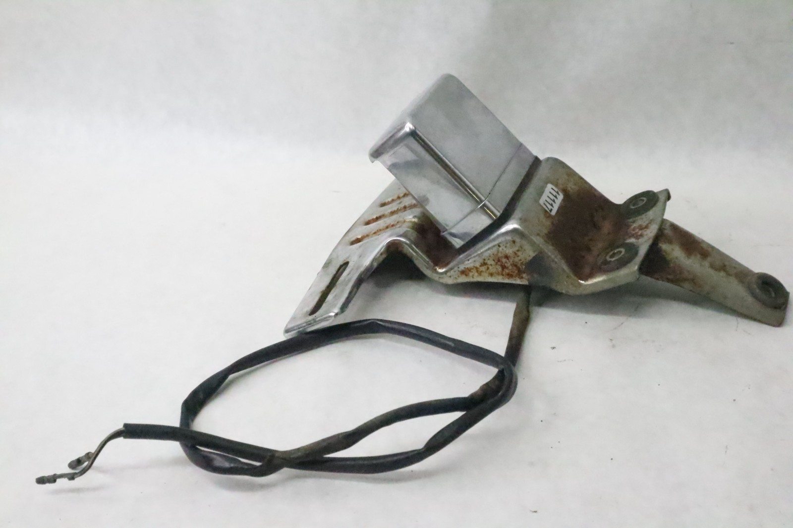 92-09 INTRUDER 800 VS800 BOULEVARD S50 REAR BACK FENDER TAG LIGHT BRACKET - Image 6
