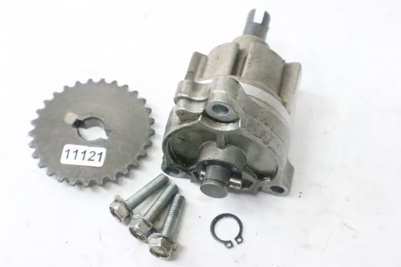 1995 99-04 Suzuki VS800 VS800GLP Intruder OEM Oil Pump Engine - Image 3