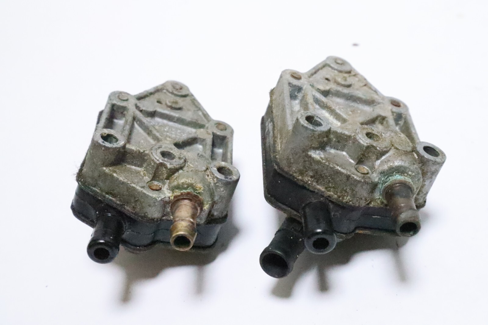 2 lower & upper FUEL PUMP JOHNSON EVINRUDE OMC 0388555 0383765 0382872 0389440 - Image 9