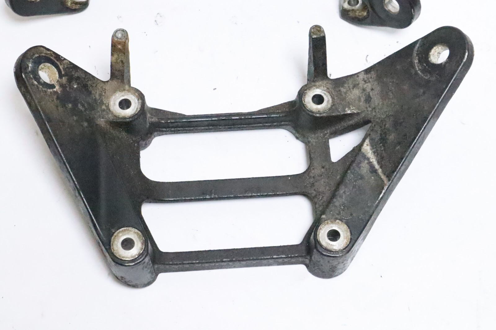 Yamaha OEM Engine Motor Mount EXCITER 270 Runner Gp1200 Suv1200 Xl1200 Venture - Image 3