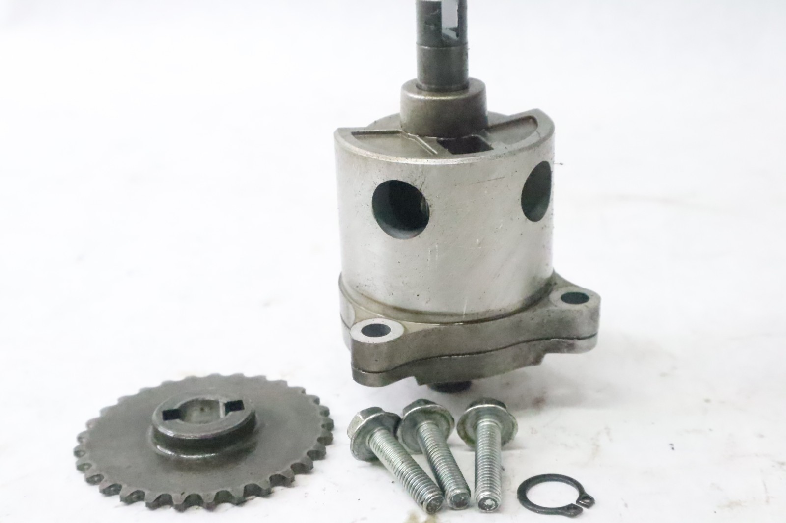 1995 99-04 Suzuki VS800 VS800GLP Intruder OEM Oil Pump Engine - Image 6