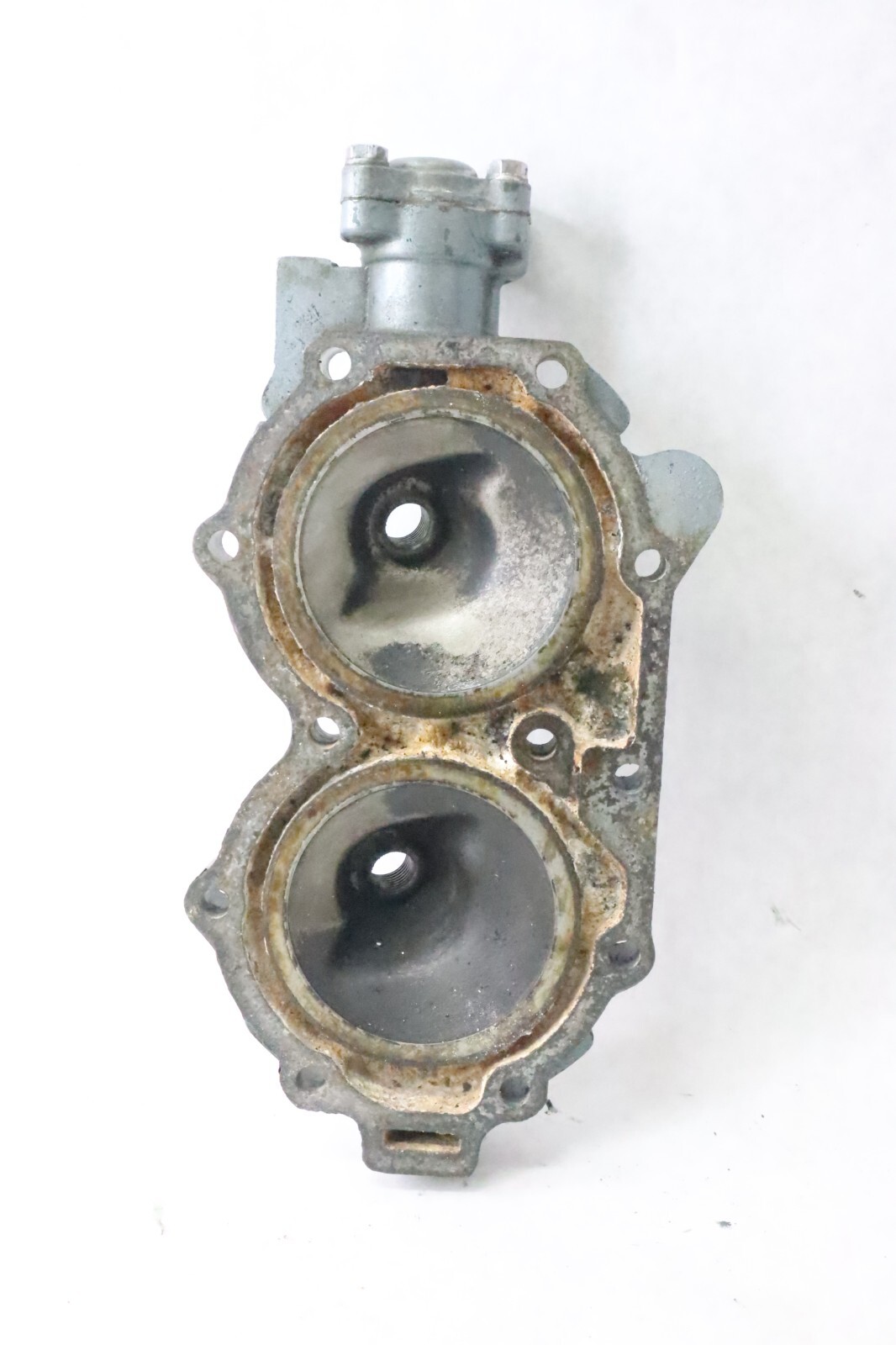 1990-97 Yamaha 25 hp 695-11111-01-94 Head, cylinder 1 Genuine OEM Part - Image 10