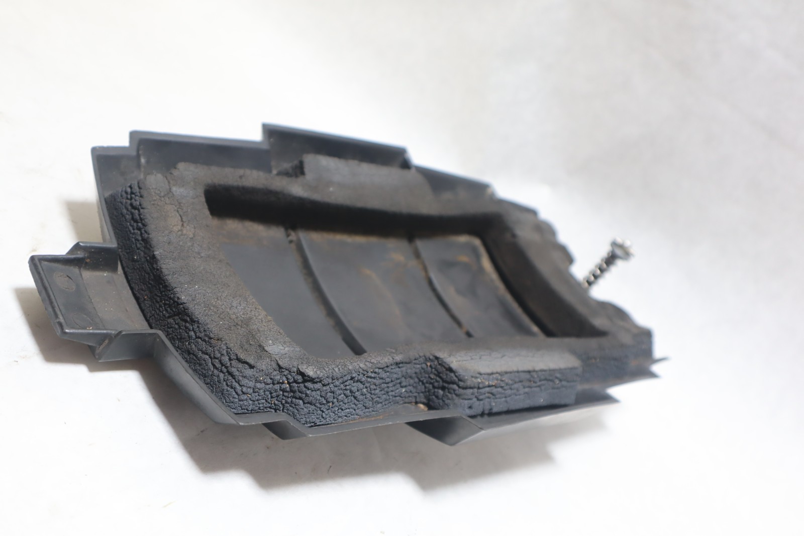 2183-7928A 3 Mercury 1987 115hp 6cyl 0B166334 In-Line 6 Cowl Front Cover - Image 10