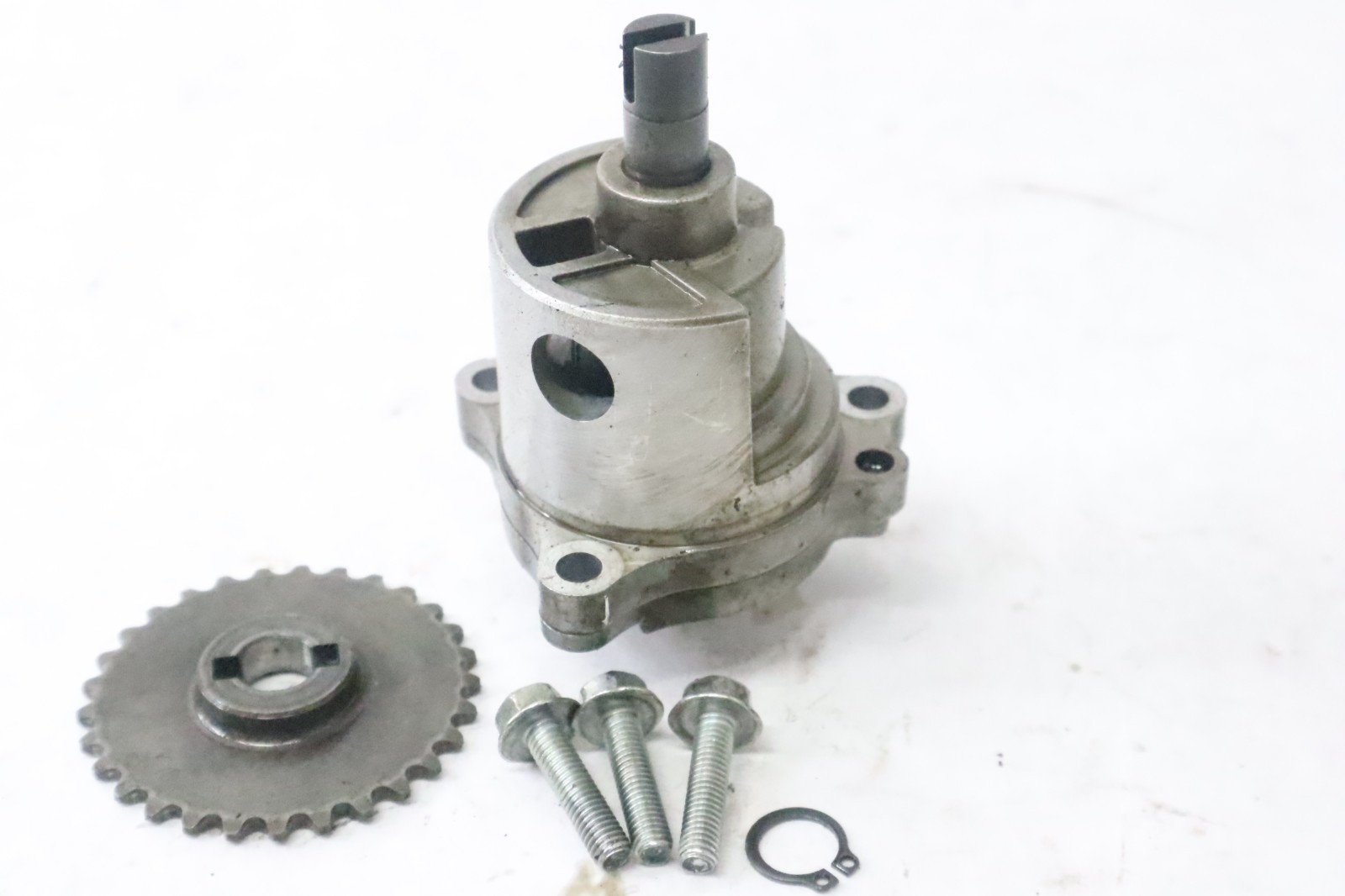 1995 99-04 Suzuki VS800 VS800GLP Intruder OEM Oil Pump Engine - Image 7