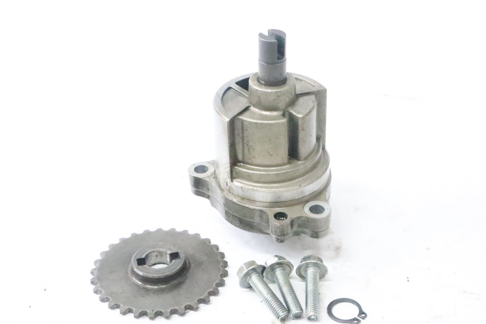 1995 99-04 Suzuki VS800 VS800GLP Intruder OEM Oil Pump Engine - Image 8
