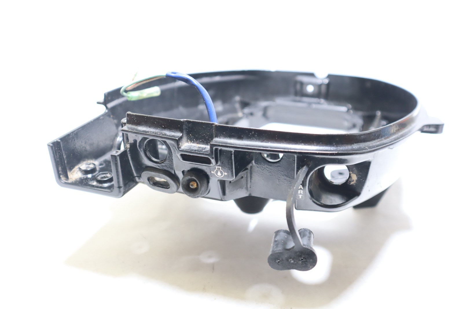 2189-853777T 07 Mercury F 9.9 hp 4S Outboard bottom cowl - Image 9