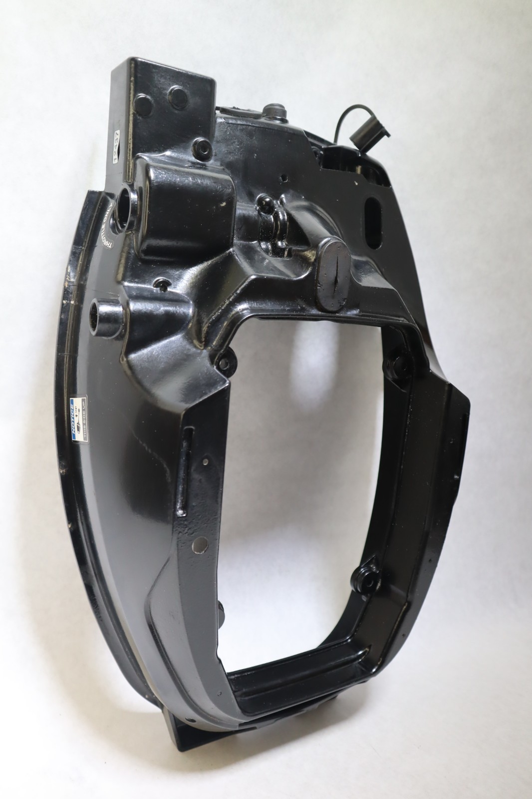 2189-853777T 07 Mercury F 9.9 hp 4S Outboard bottom cowl - Image 12