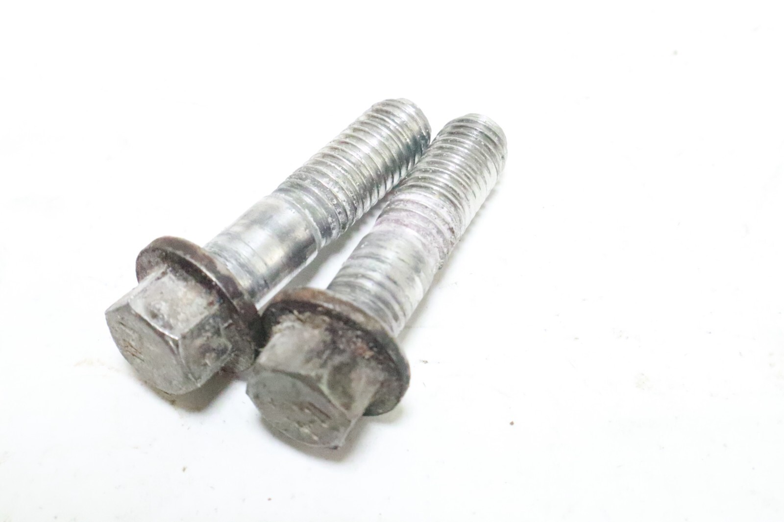 OEM (LOT OF 2) 0750 OMC Johnson Evinrude SCREW 344277 0344277
