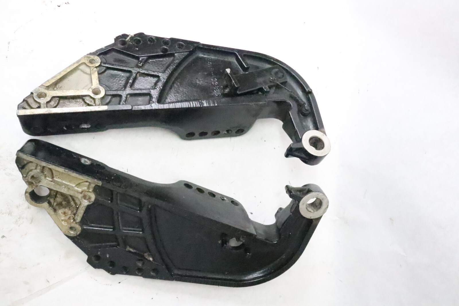 Mercury 60 HP 2 Stroke Clamp Bracket Set 822868A1 , 822867F1 3418-822866 - Image 9