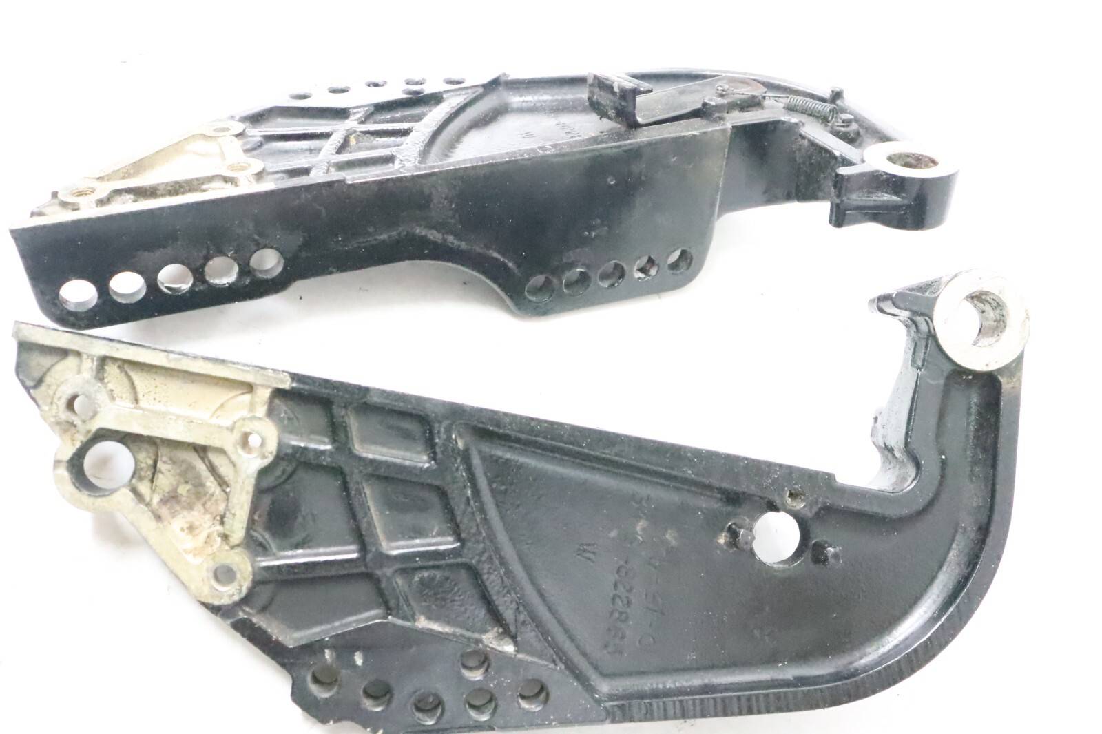 Mercury 60 HP 2 Stroke Clamp Bracket Set 822868A1 , 822867F1 3418-822866 - Image 11