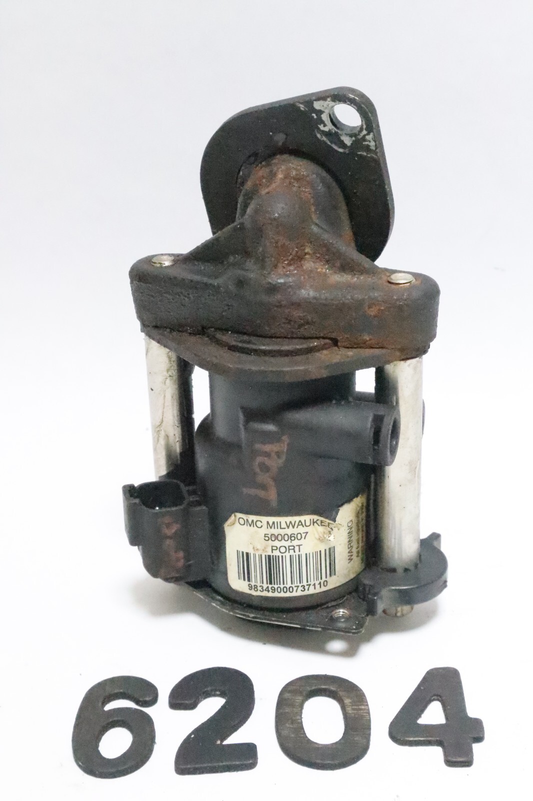 99 JOHNSON EVINRUDE OMC # 5000773 PORT FUEL INJECTOR ASSY - Image 2