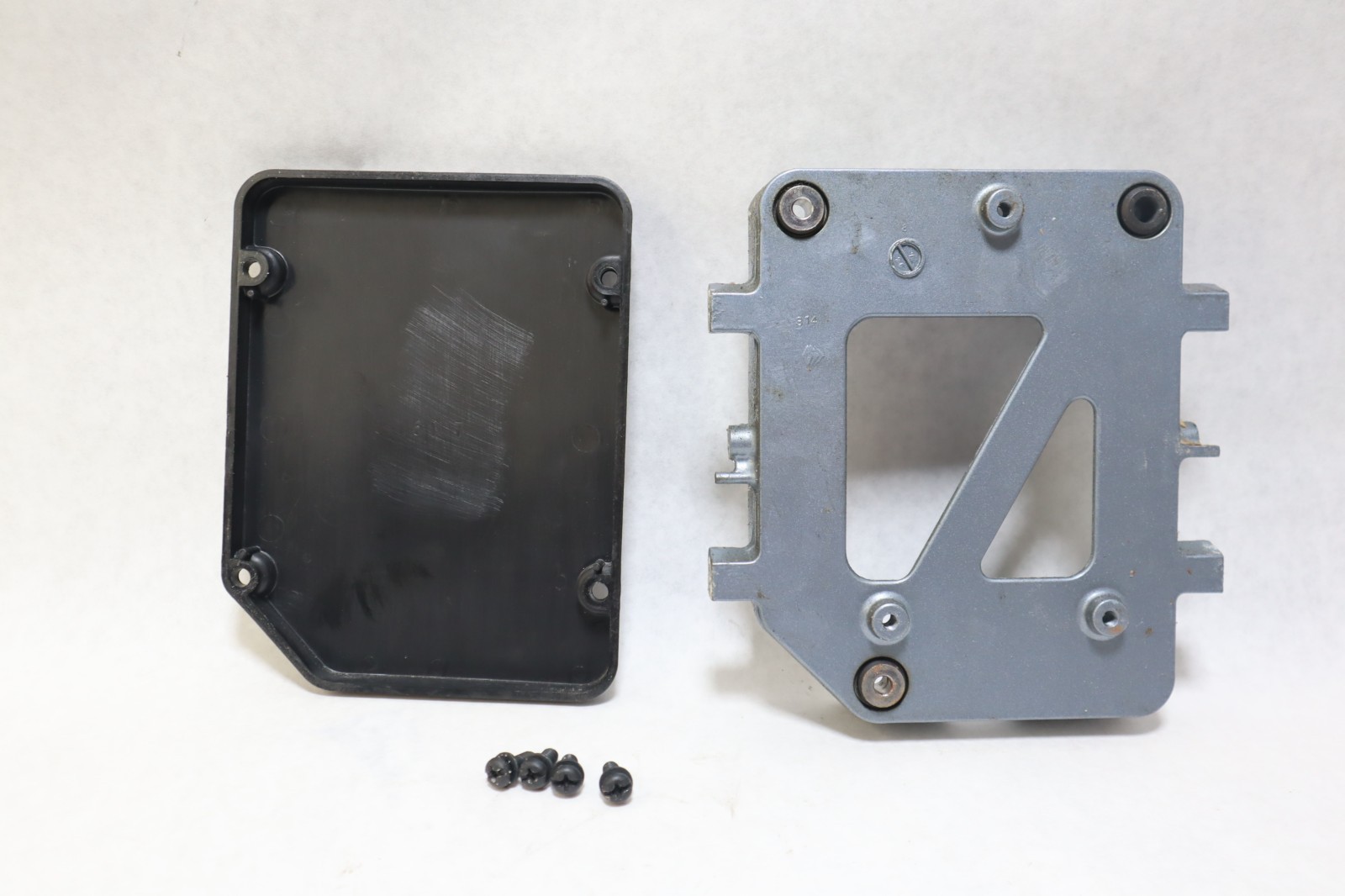 Yamaha Outboard CDI Cover 6N7-85537-00-00 115hp - 130hp 1990 - 2004 - Image 8