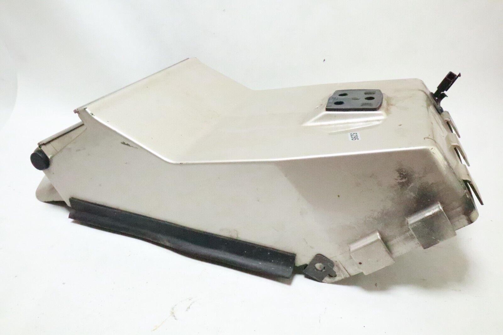 87-89 Kawasaki ZG1200 Voyager XII ZG rear fender beige USED - Image 5