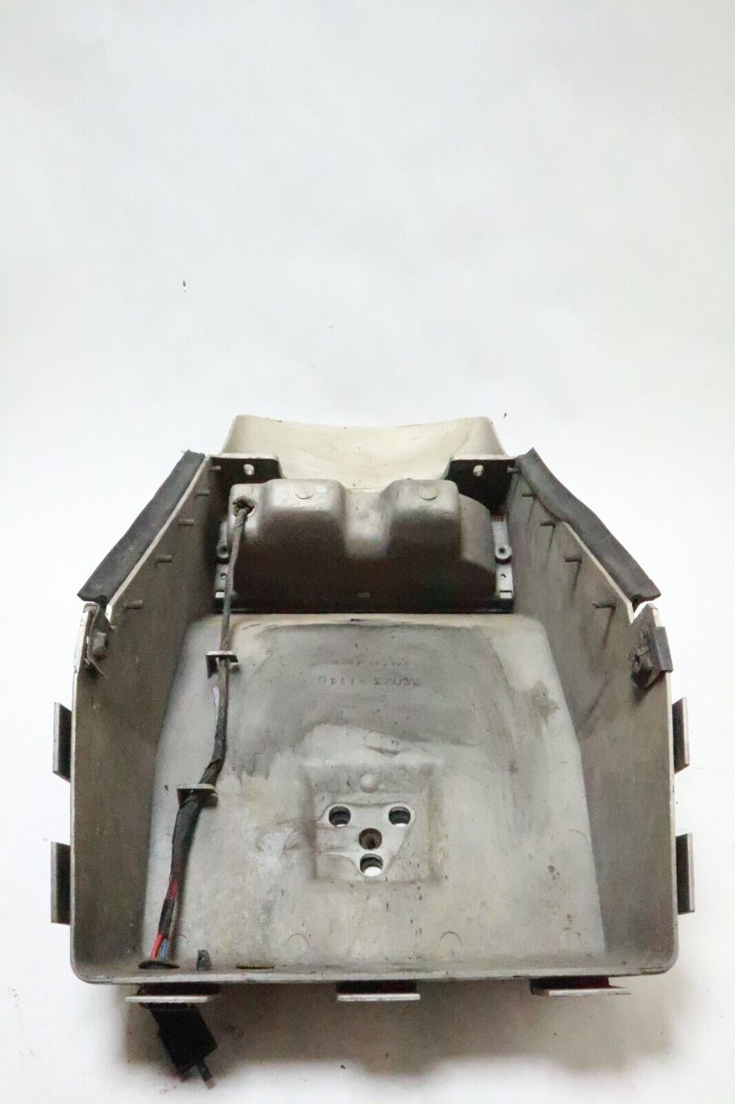 87-89 Kawasaki ZG1200 Voyager XII ZG rear fender beige USED - Image 11