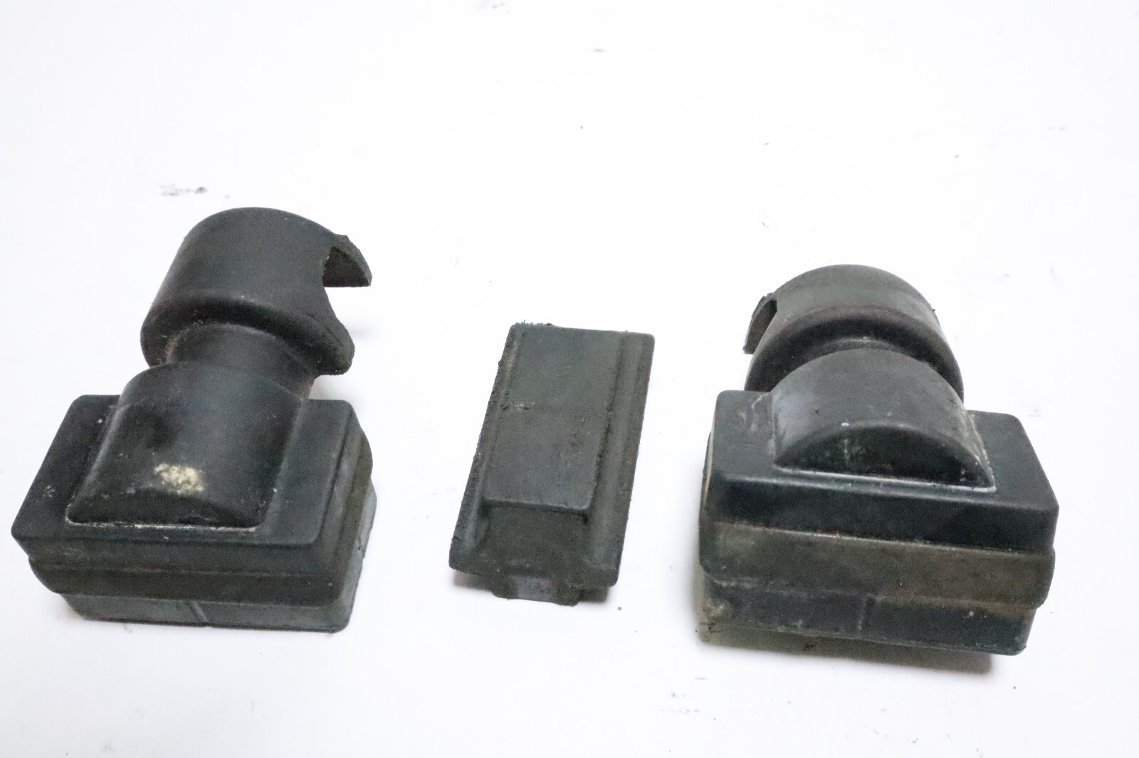 8217812 821781003 Mercury Force 1994-2006 Lower Mount Set 30 40 50 HP 2 Cylinder