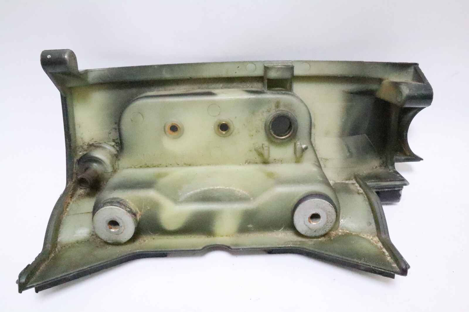 Suzuki DF150 150hp outboard front casing cover (61831-96J01-0EP) - Image 6