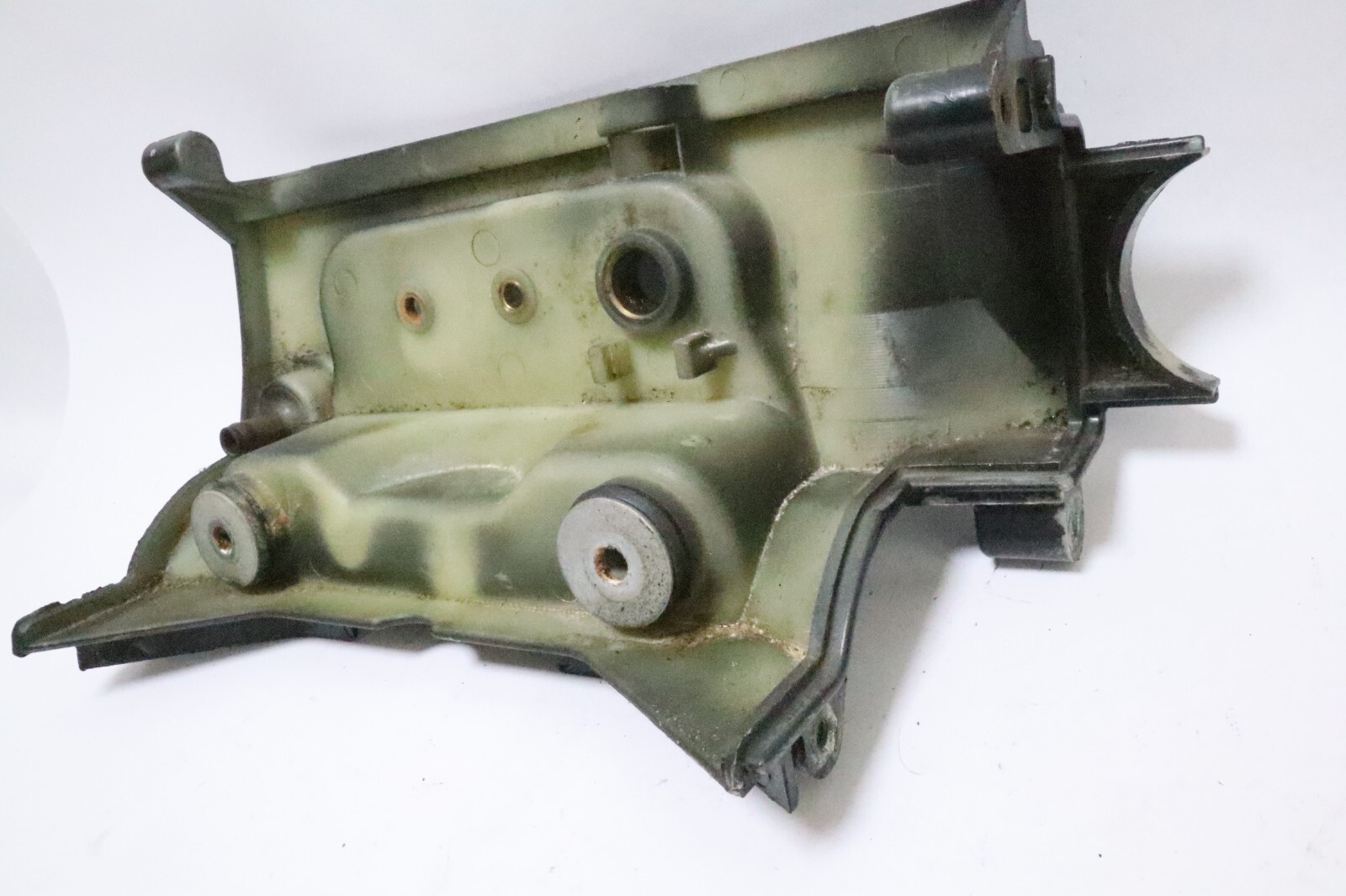 Suzuki DF150 150hp outboard front casing cover (61831-96J01-0EP) - Image 7