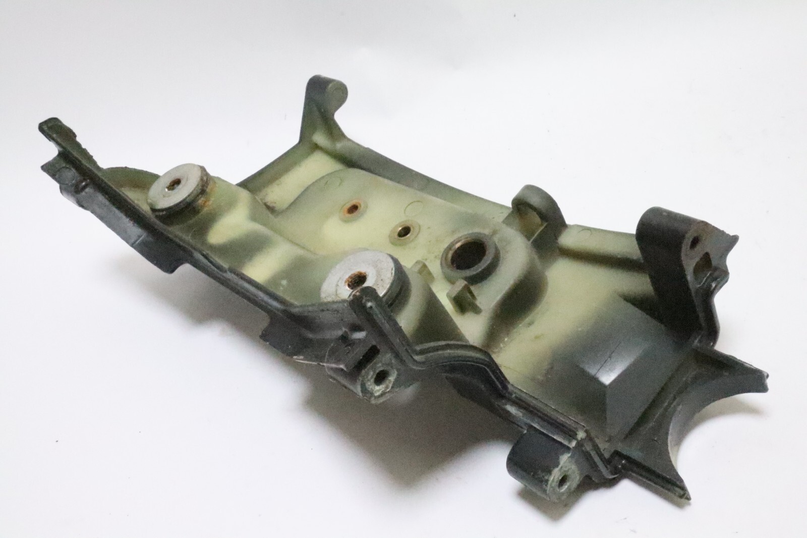 Suzuki DF150 150hp outboard front casing cover (61831-96J01-0EP) - Image 10
