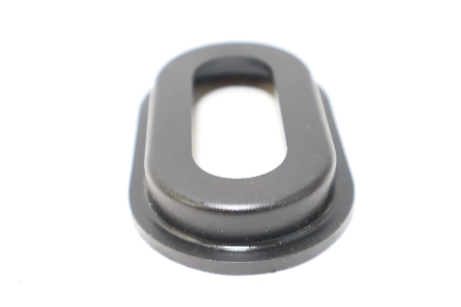 Mercury Outboard Used Oil Injection Tank Bttm Seal / For Brkt # 99161 - Image 4
