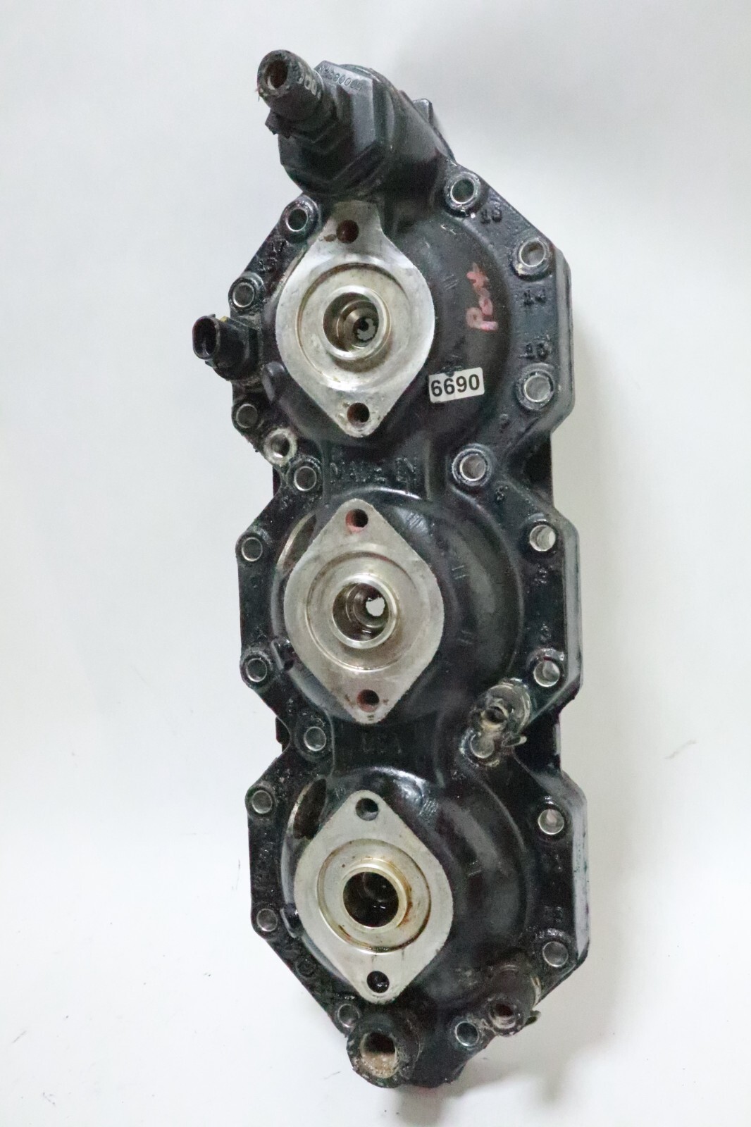 Evinrude 150 HP FICHT Port Cylinder Head PN 0439562 Fits 1997-1998 - Image 4