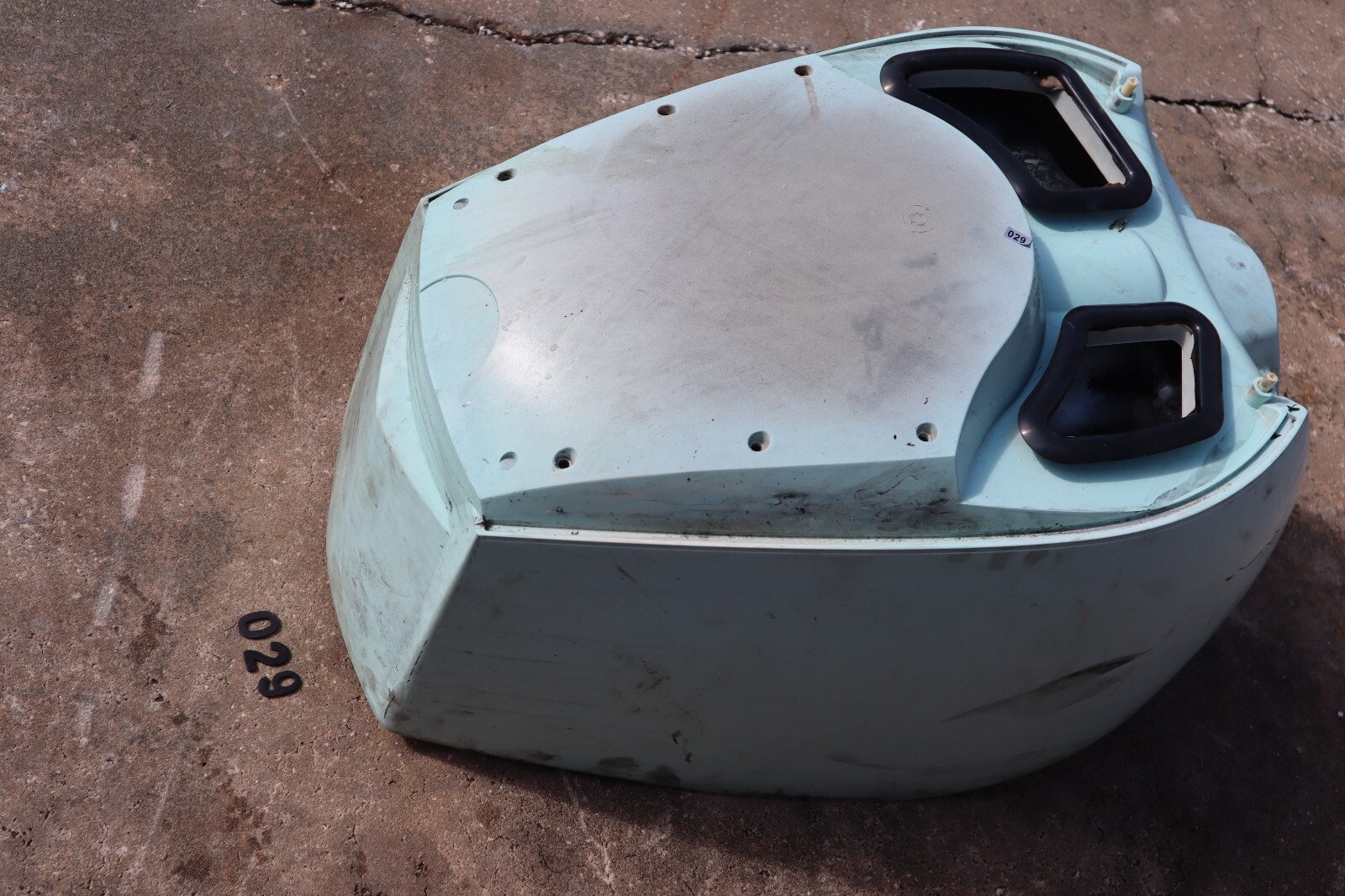 EVINRUDE ETEC 200-250 300 HP ENGINE COVER BLUE 0285652, 285652 - Image 2