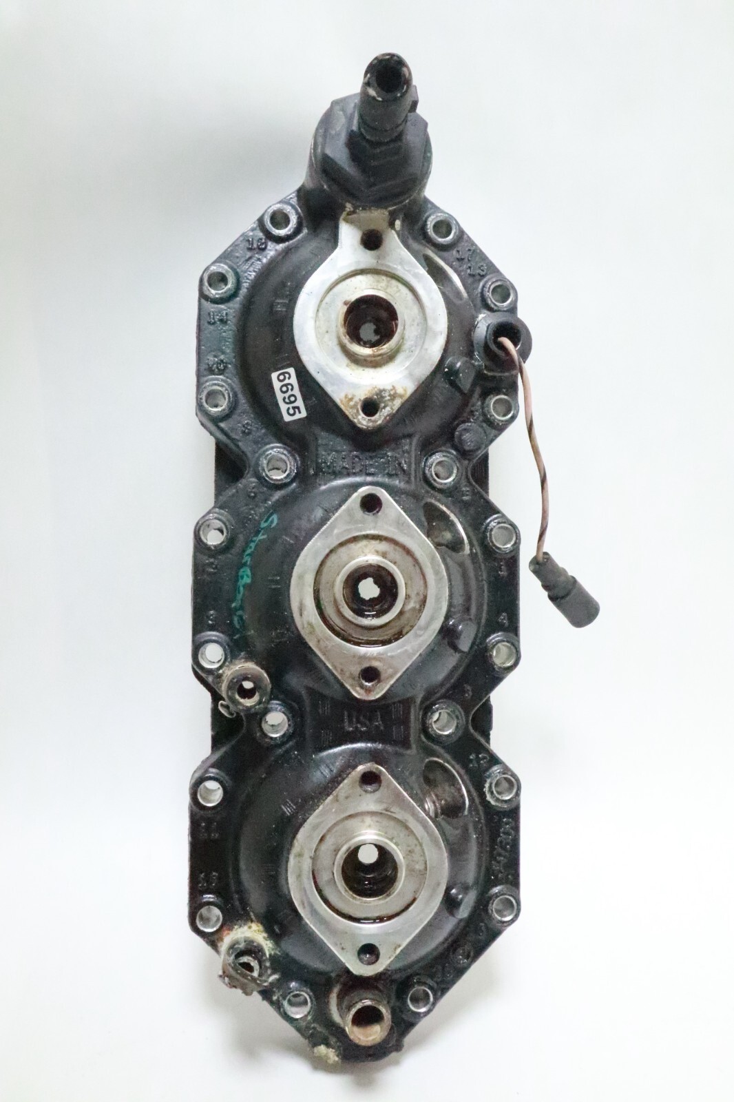 Johnson Evinrude Ficht 150 hp or 175 hp Starboard Cylinder Head 0439563