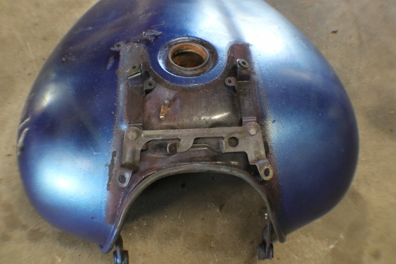 1999-2013 Yamaha Royal Star Venture XVZ1300 1300 FUEL GAS PETRO TANK - Image 12
