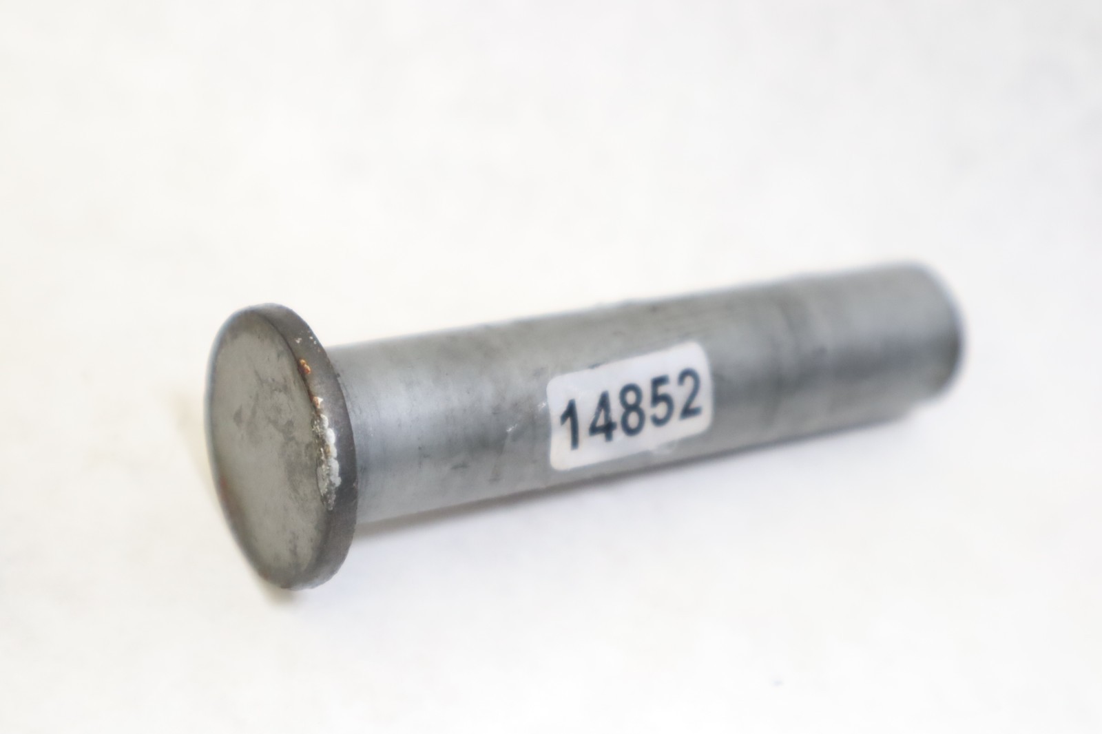 Nissan Tohatsu 40 hp CYLINDER PIN UPPER 3C8770711 OEM - Image 2