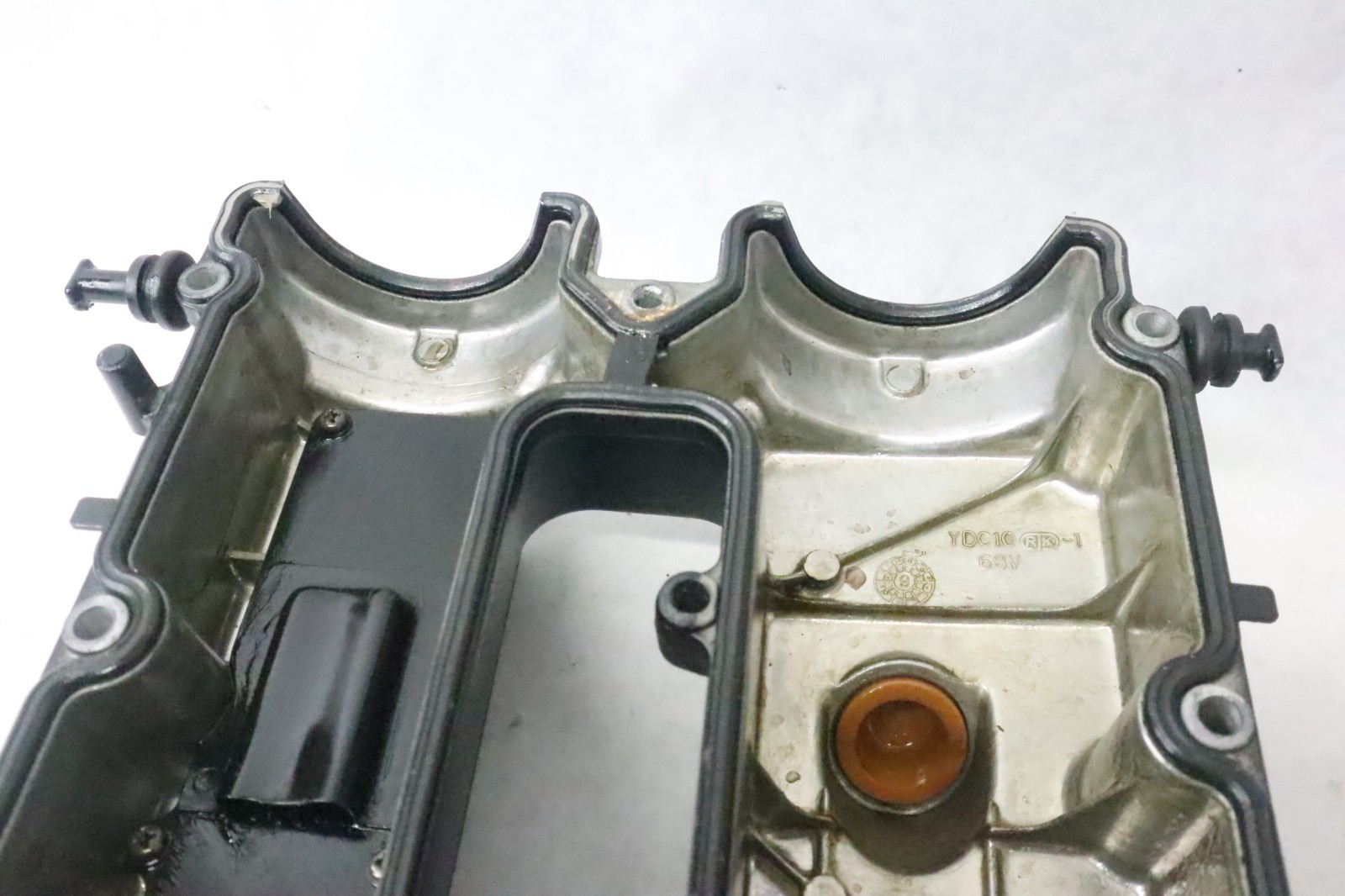 Mercury 2000 2001 2002 2003 - 2006 Cylinder Head Cover 75 90 115 HP EFI 4-Stroke - Image 11