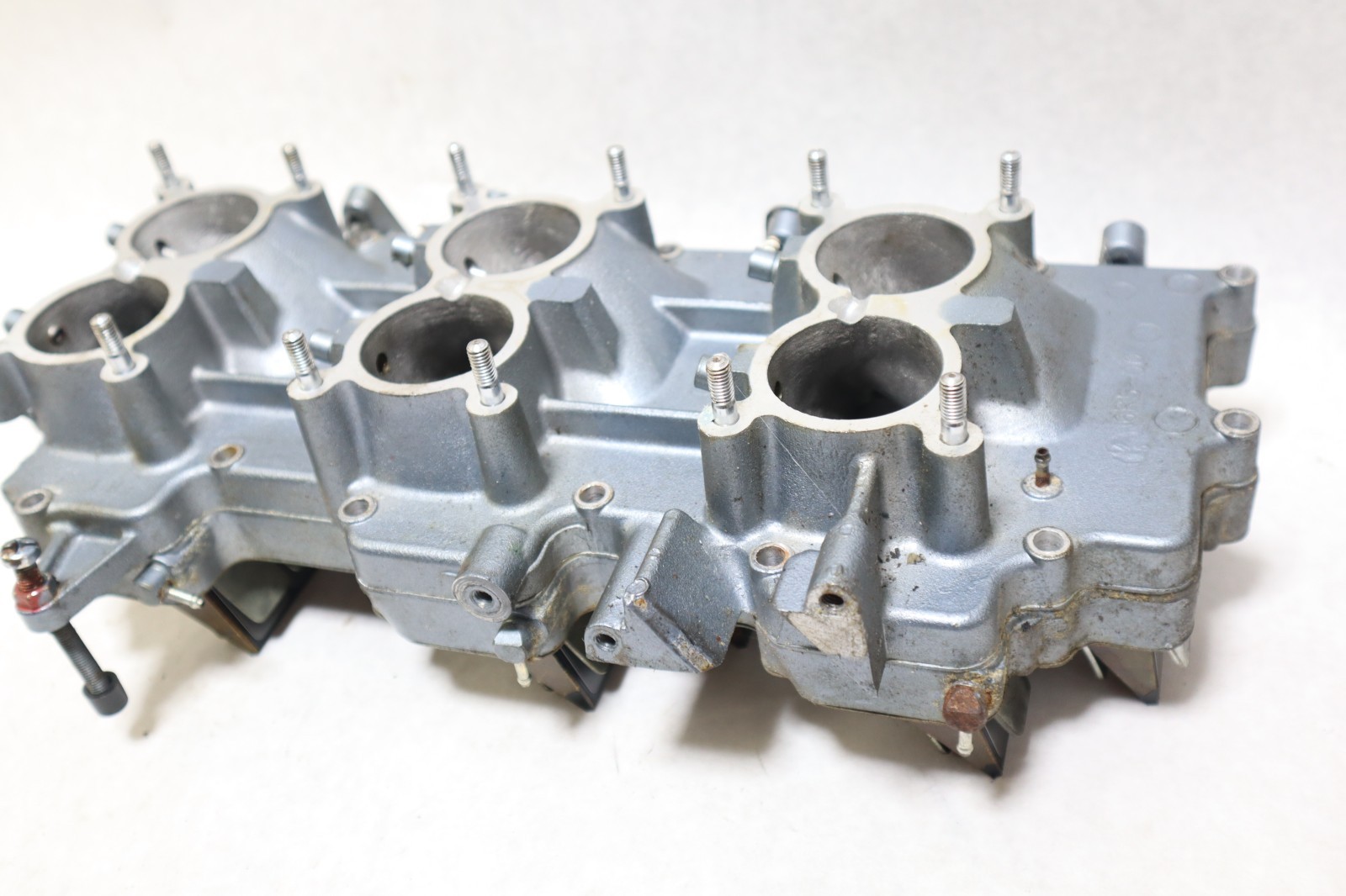 OEM Yamaha 200 HP 2.6L Intake Manifold & Reeds PN 61H-13641-00-94 Fits 1989-1995 - Image 10